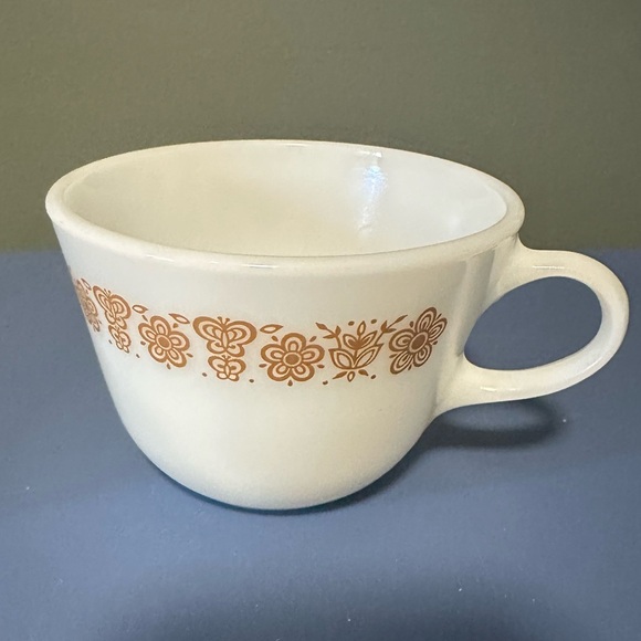 Set Of 4 Vintage Pyrex‎ Corning Ware Corelle Butterfly Gold Coffee Cups - Picture 1 of 7